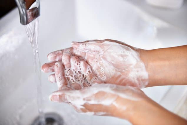 طريقة غسل اليدين الصحيحة